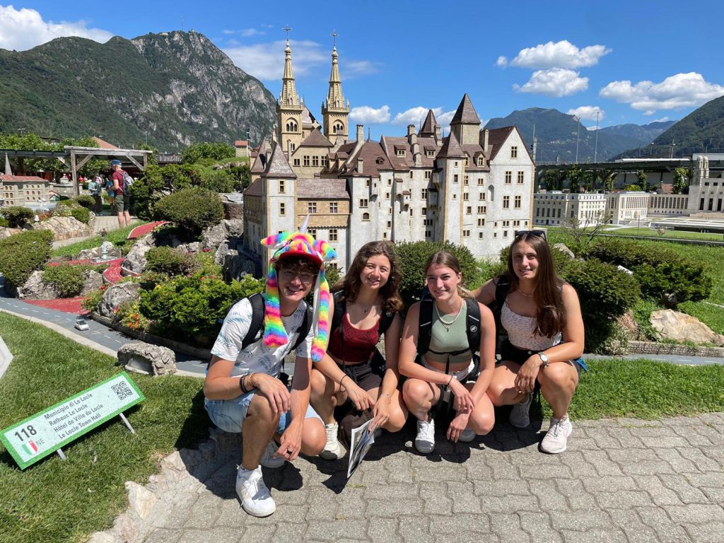 Youth Challenge 2023 – Pastapläuschler : a fun train ride and greetings from the sunniest corner of Switzerland
